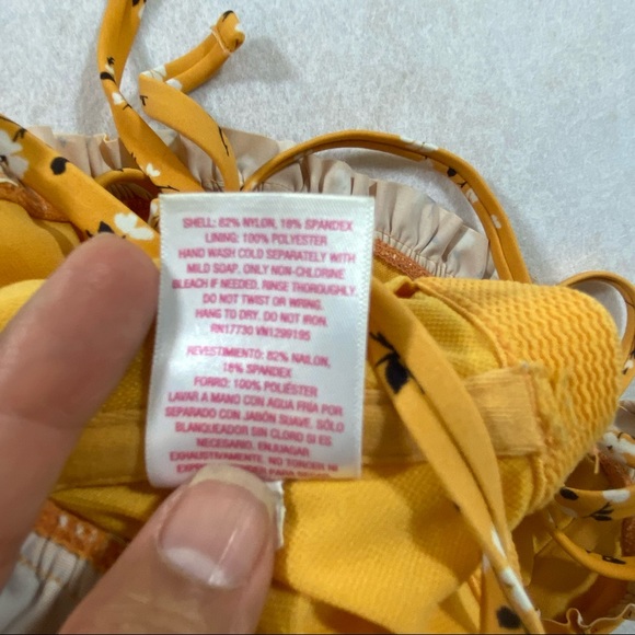 Xhiliration Cropped Top Swim Top Mustard Small floral Print Ruffled biki… - Picture 8 of 11